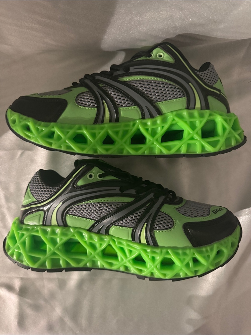 Dior B35 NXXT Sneaker, featuring-technical mesh upper/Neon Green/Black!🔥New! 9.5 - Picture 10 of 13